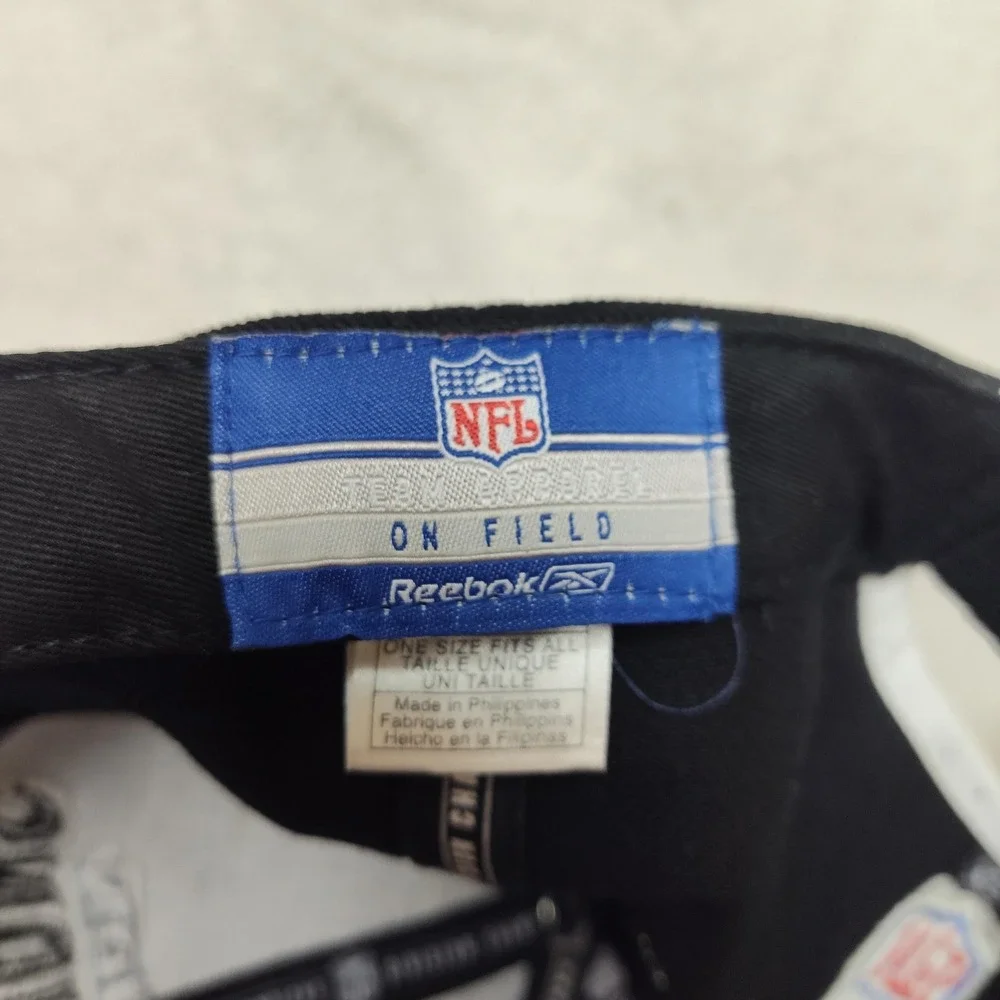 New England Patriots 2004 Division Reebok Hat Cap Strap Back Mens Black Football